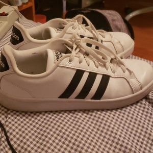 White Adidas tennis shoes